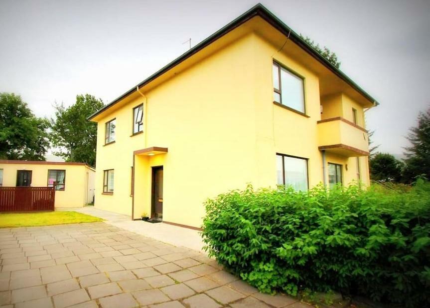 Akureyri Central Rooms מראה חיצוני תמונה