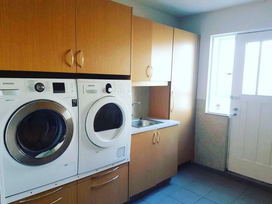 Akureyri Central Rooms מראה חיצוני תמונה